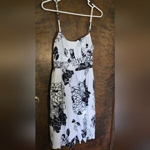 New York & Company Black and White Floral A-line Dress